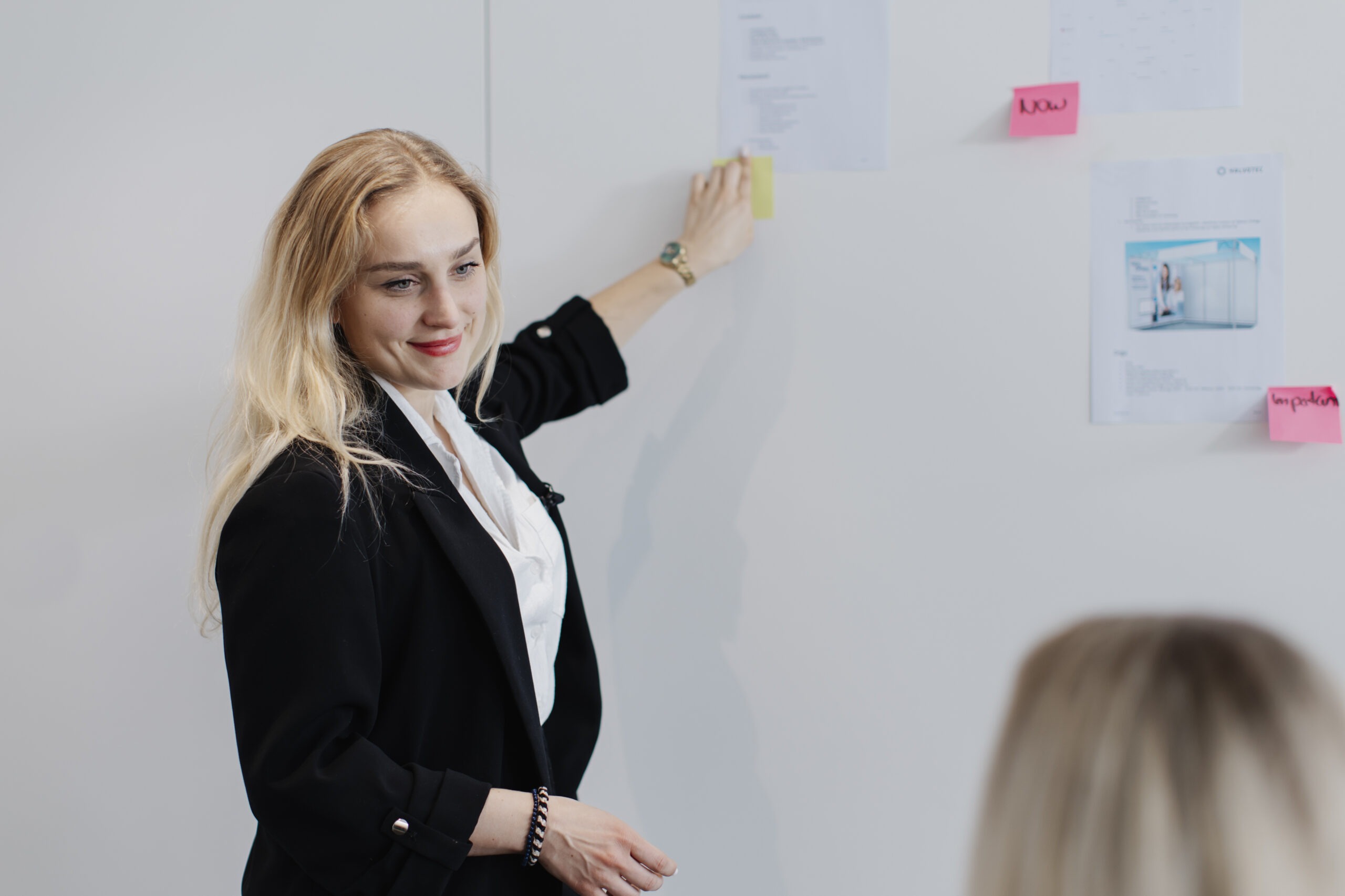 Meeting Digital Experts